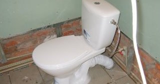 Установка приставного унитаза в Саяногорске - монтаж и подключение, СантехДомСнг от 5171 рублей